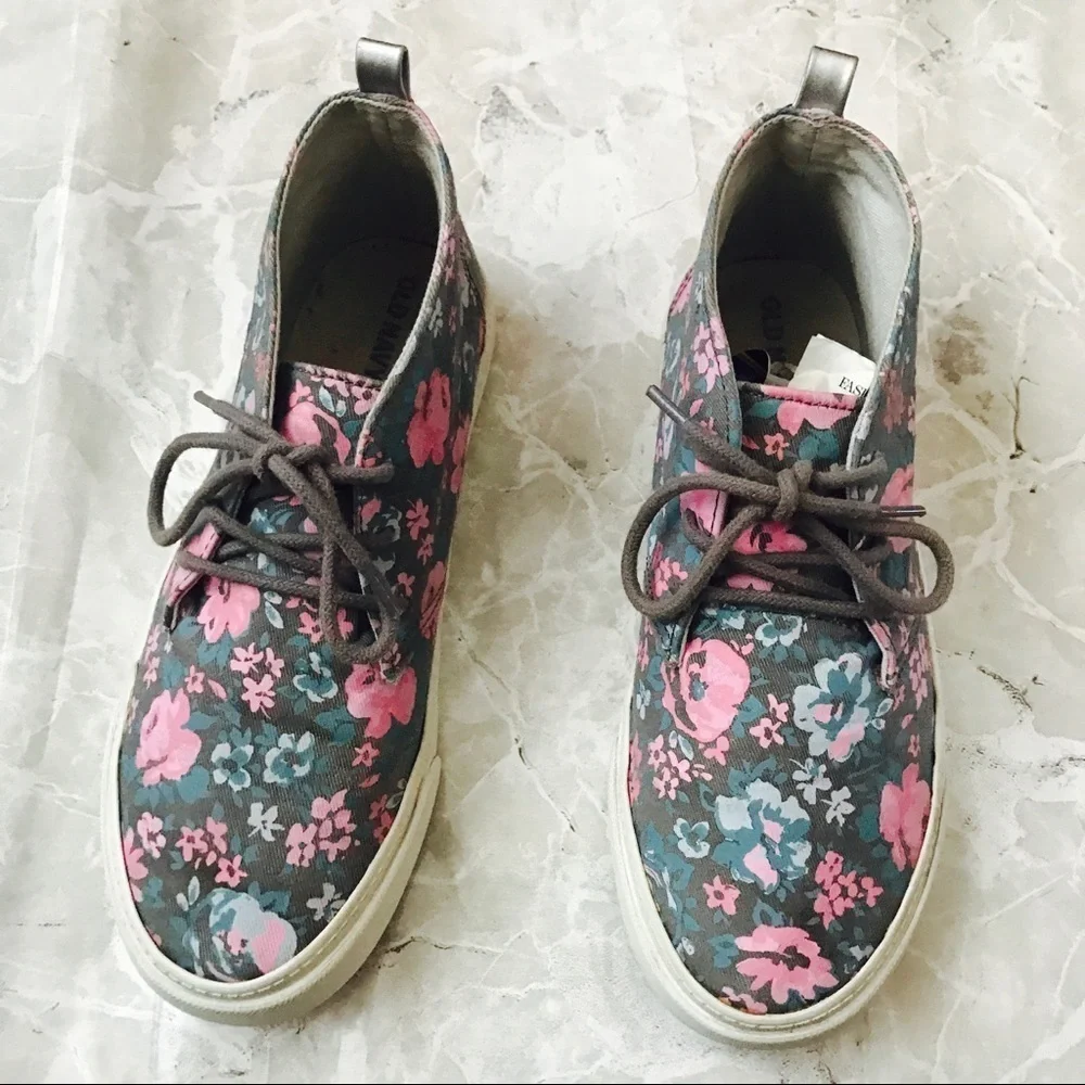 [ON] Host Pick ⚡️Cute Floral Sneakers